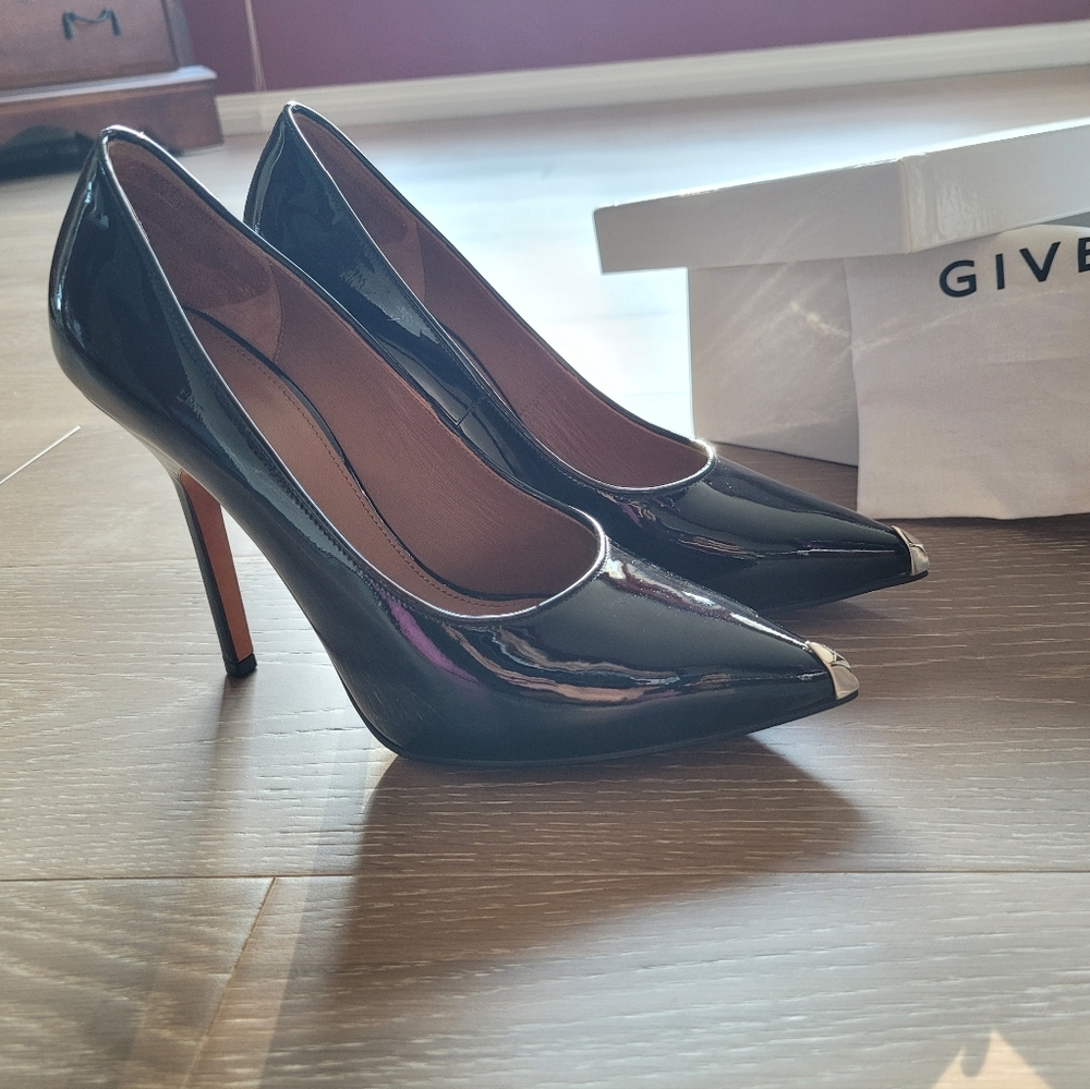 GIVENCHY Pointy metal cap patent black heels